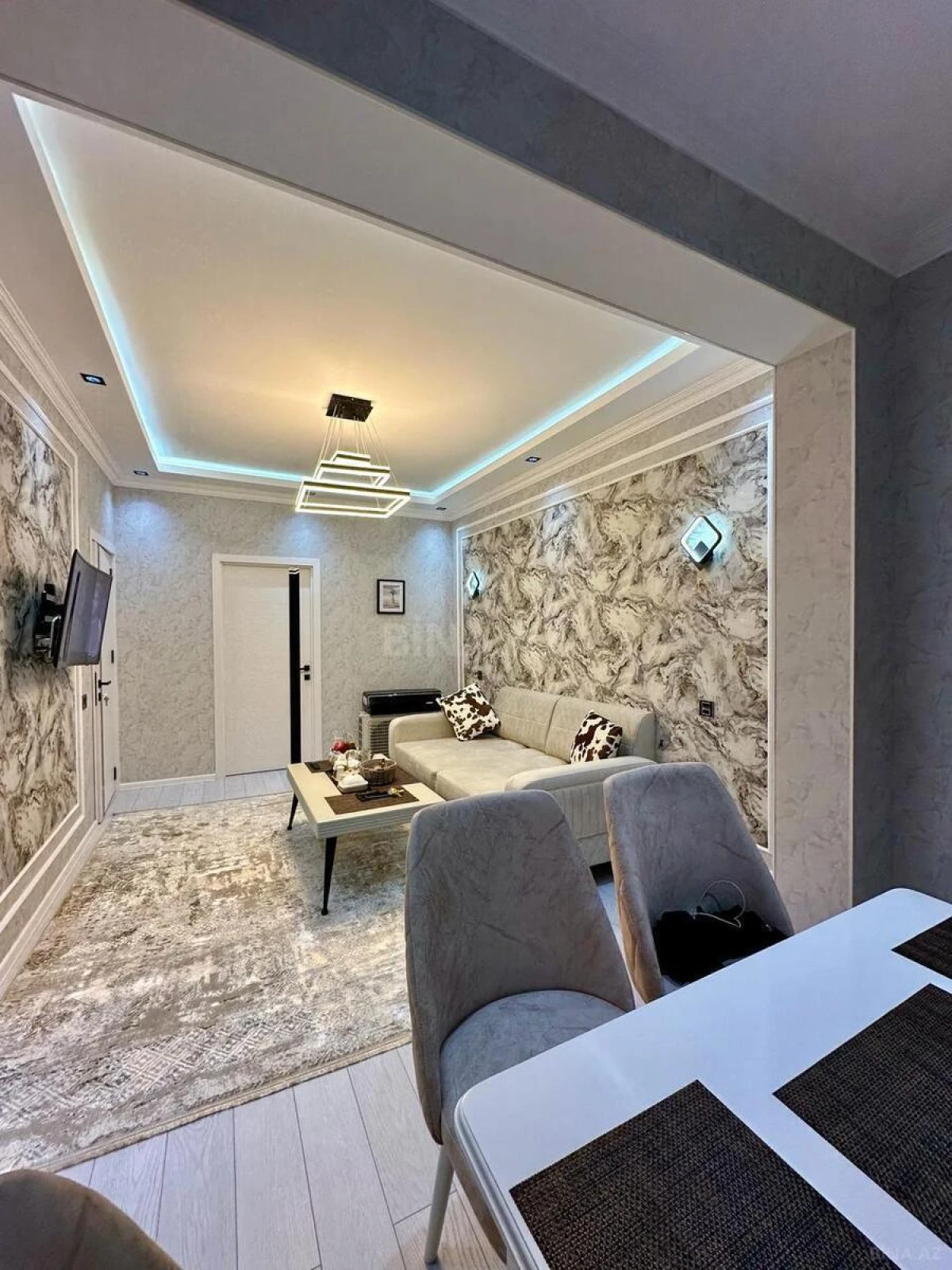 Satılır 2 otaqlı mənzil 60 m²