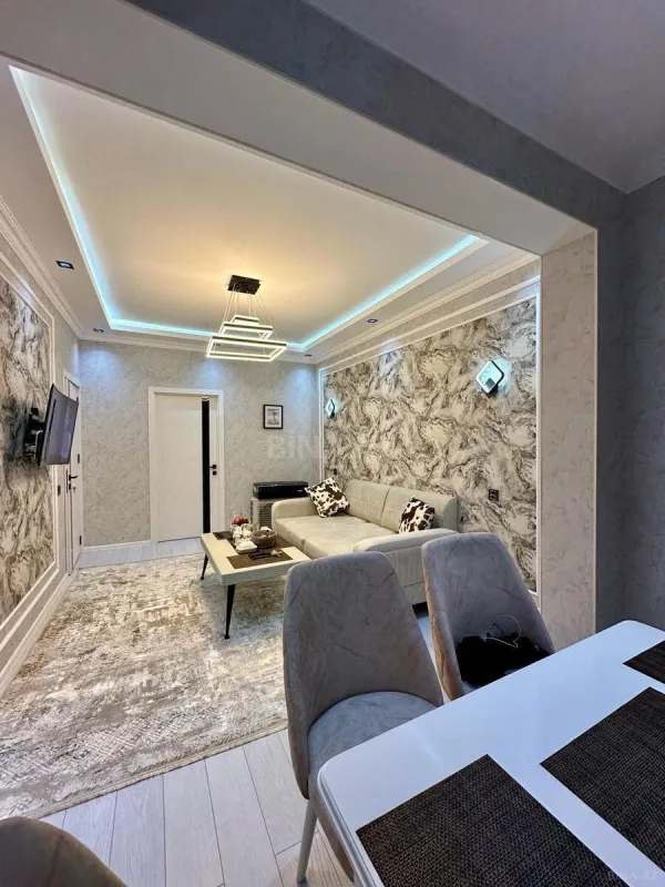Satılır 2 otaqlı mənzil 60 m²