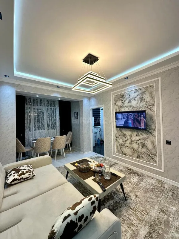 Satılır 2 otaqlı mənzil 60 m²