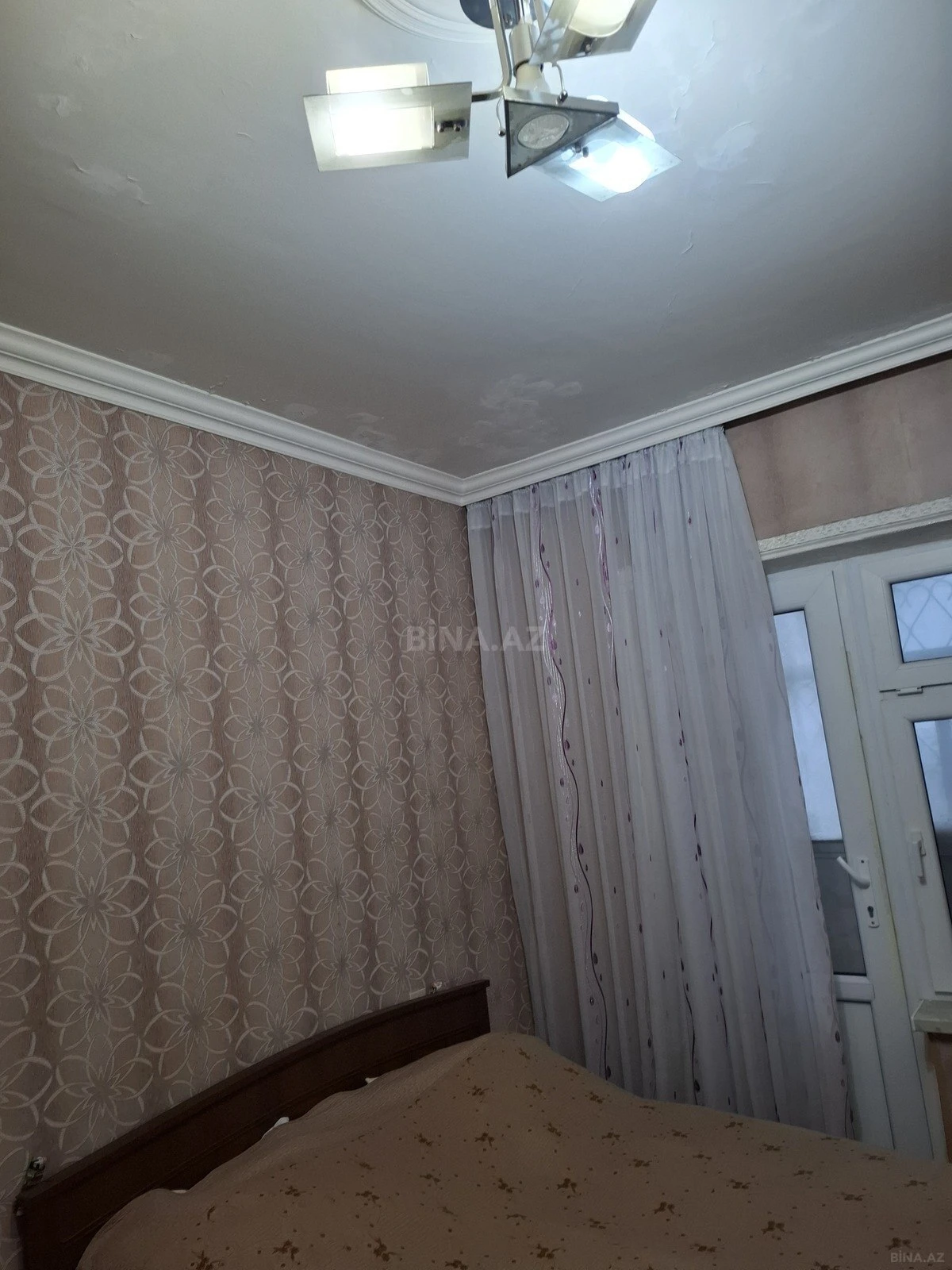 Kirayə verilir 2 otaqlı mənzil 60 m²