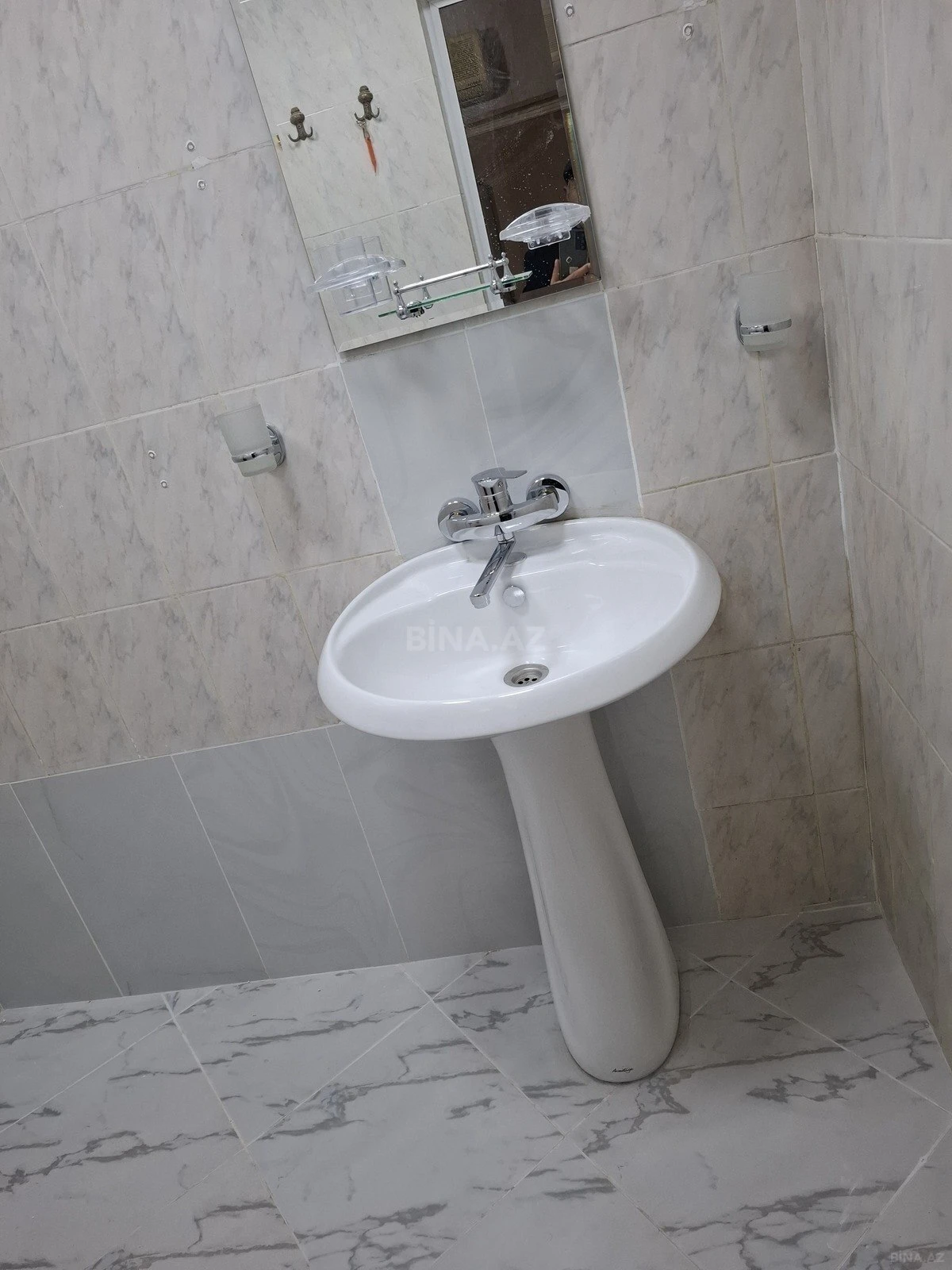Kirayə verilir 2 otaqlı mənzil 60 m²