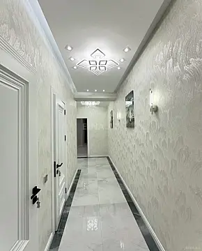 Satılır 4 otaqlı mənzil 131 m²