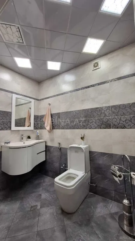 Satılır 2 otaqlı mənzil 98 m²