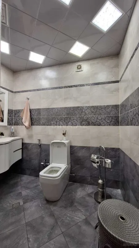 Satılır 2 otaqlı mənzil 98 m²