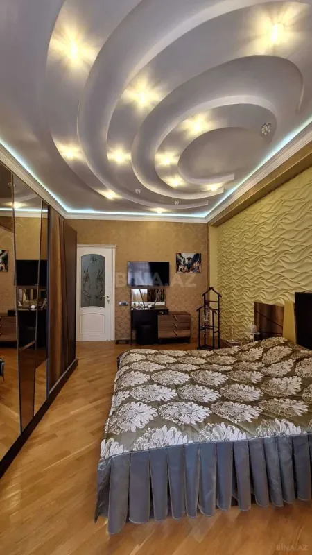 Satılır 2 otaqlı mənzil 98 m²