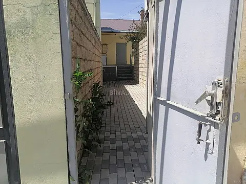 Satılır 2 otaqlı həyət evi 80 m²