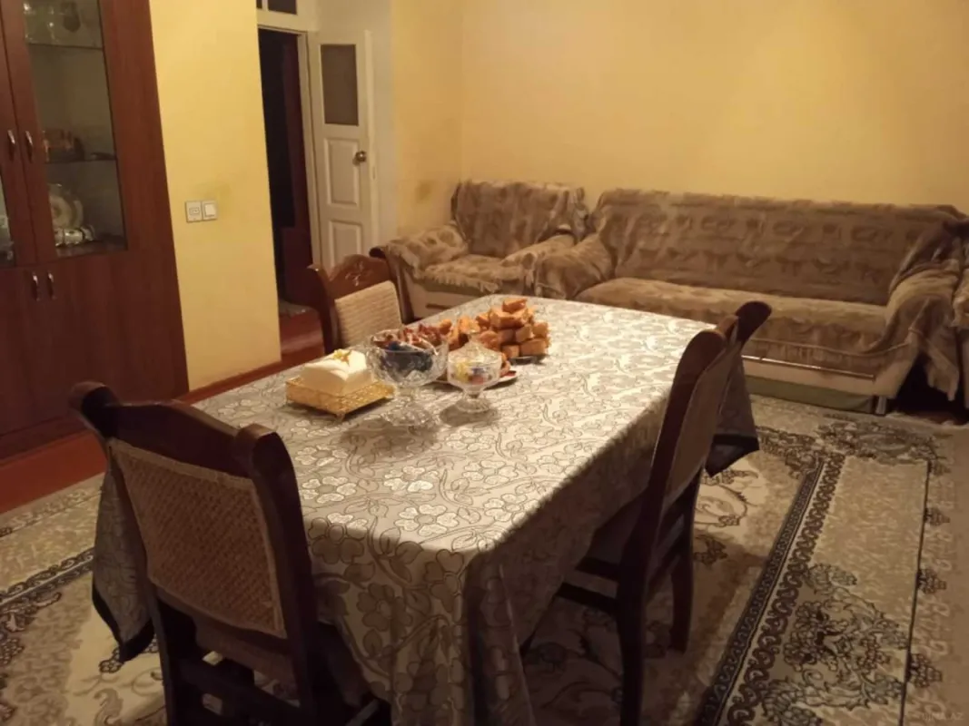 Satılır 6 otaqlı həyət evi 80 m²