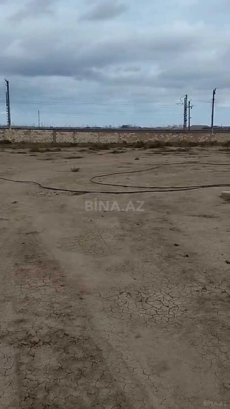 Satılır torpaq sahəsi 1000 m²