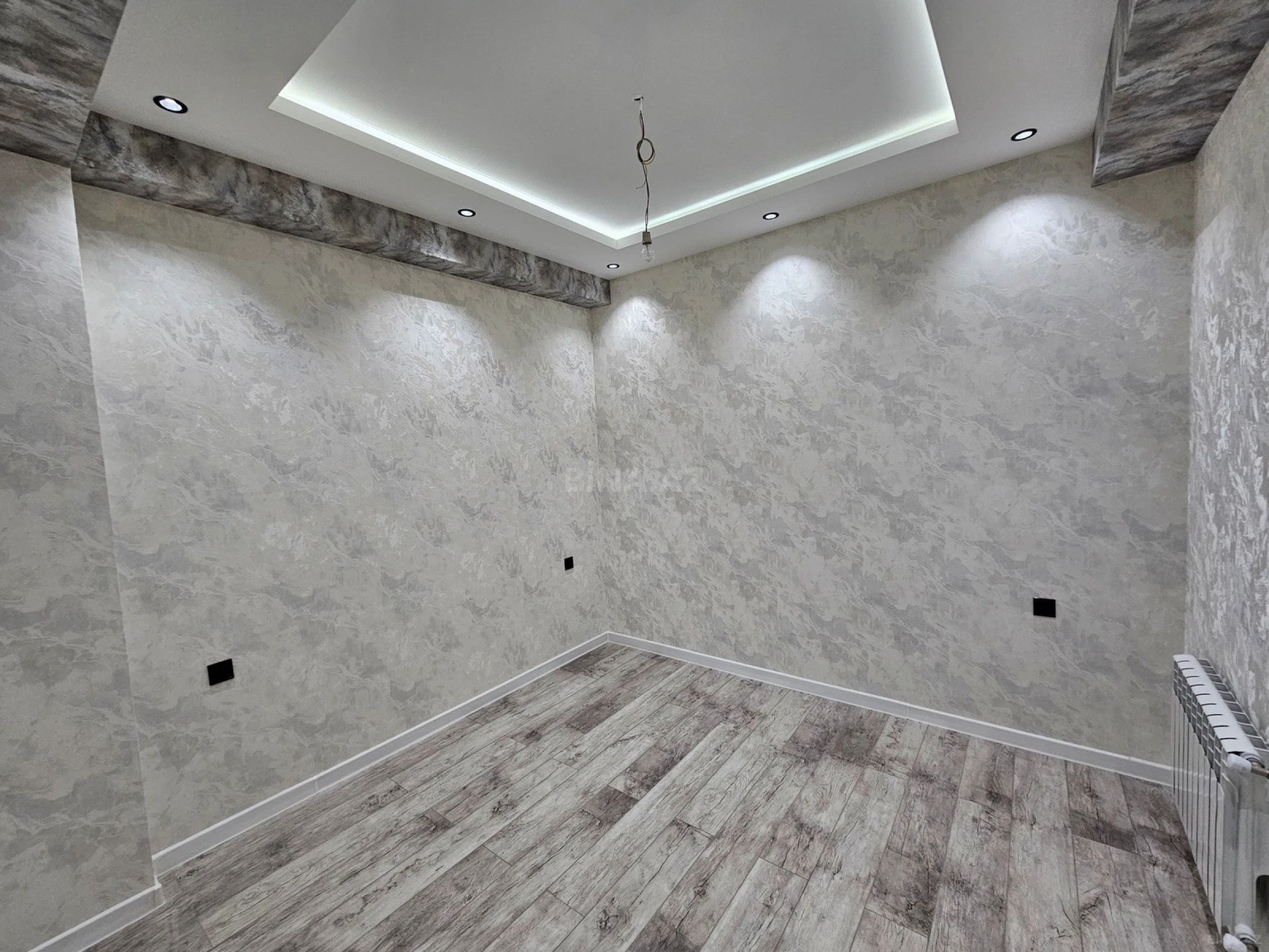 Satılır 3 otaqlı mənzil 68.5 m²
