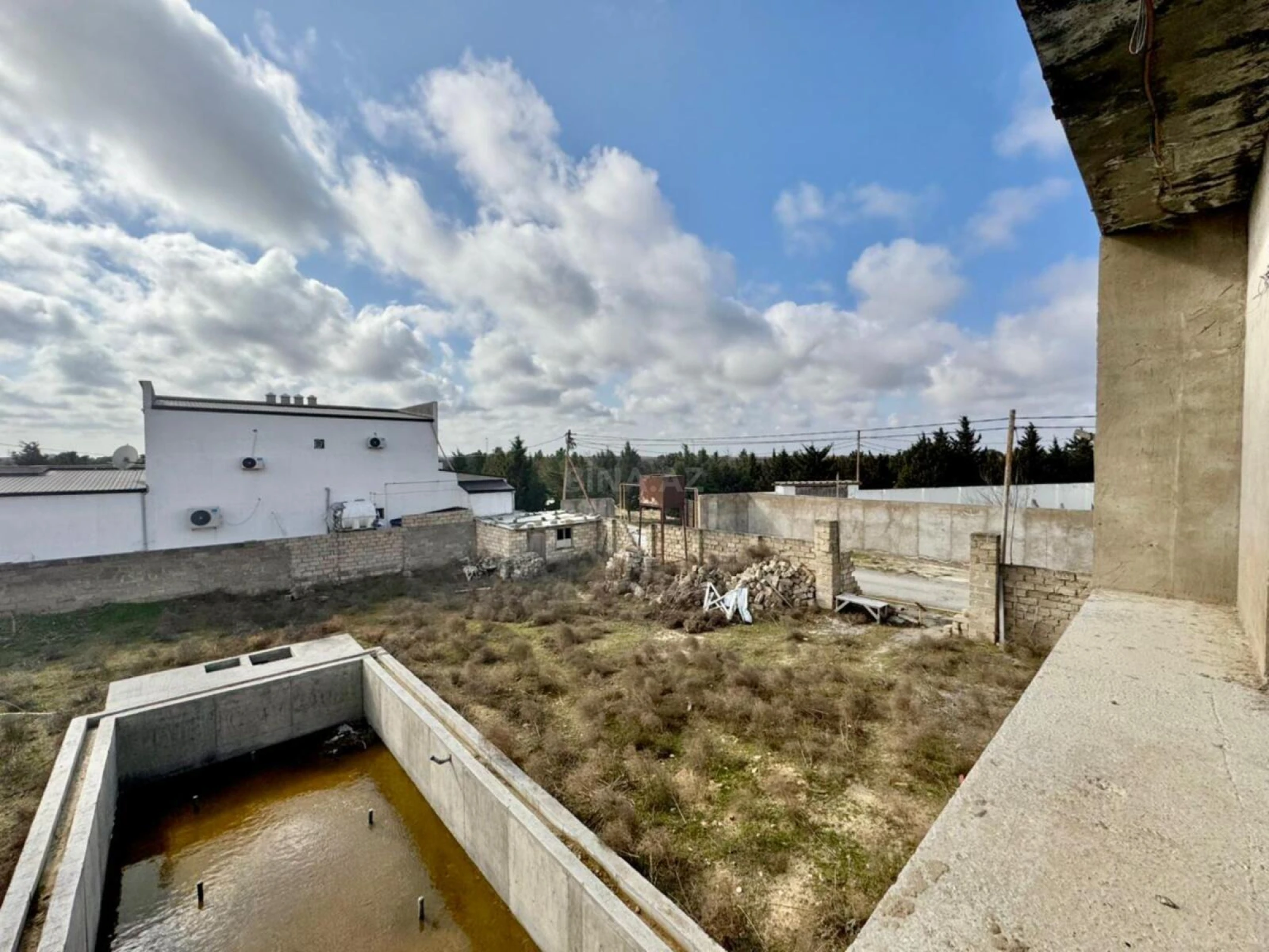 Satılır 6 otaqlı həyət evi 350 m²