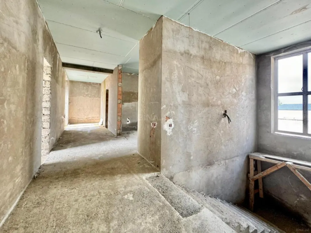 Satılır 6 otaqlı həyət evi 350 m²