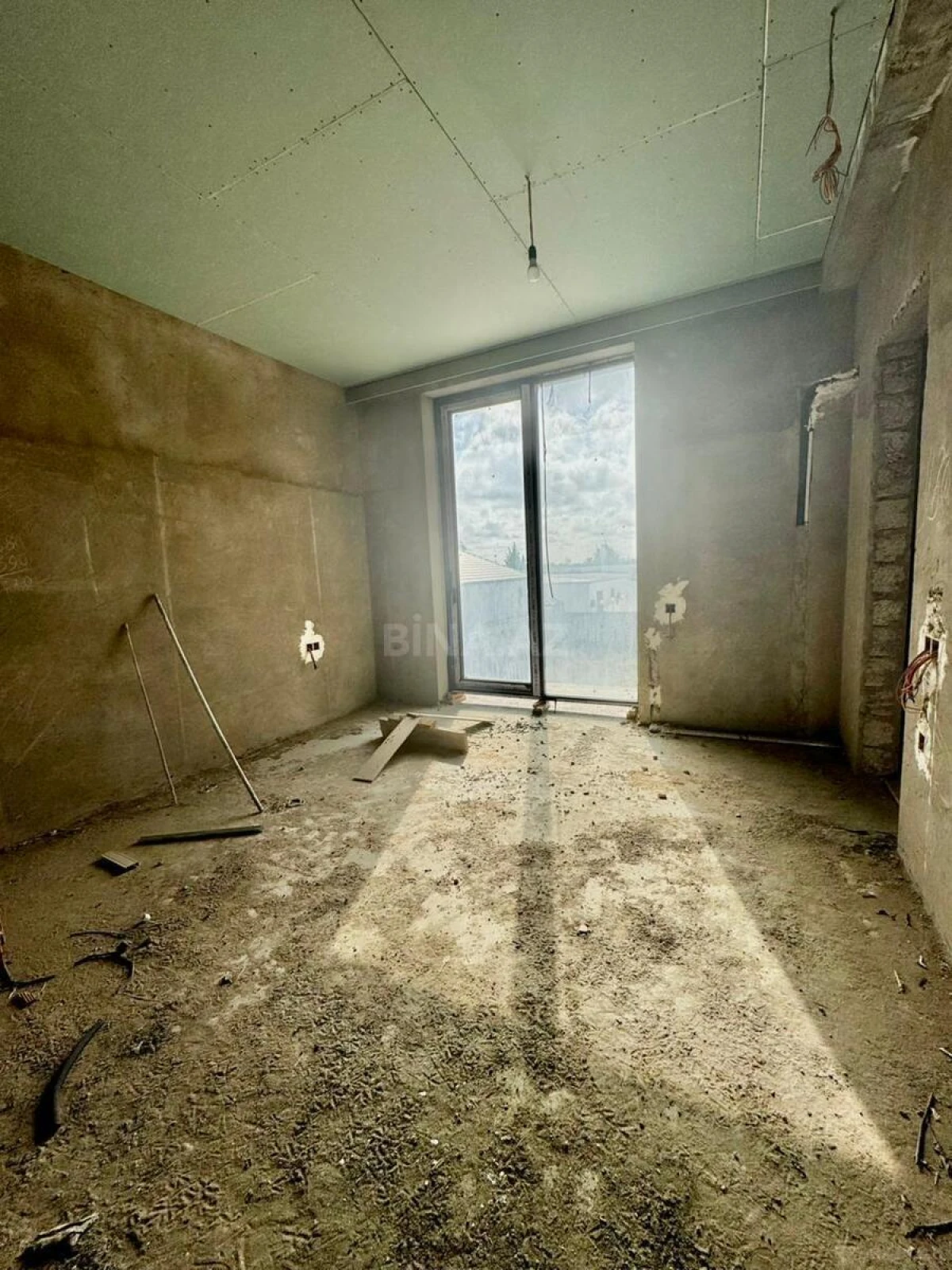 Satılır 6 otaqlı həyət evi 350 m²