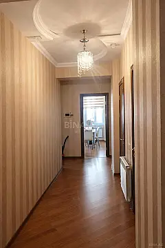 Satılır 2 otaqlı mənzil 101 m²