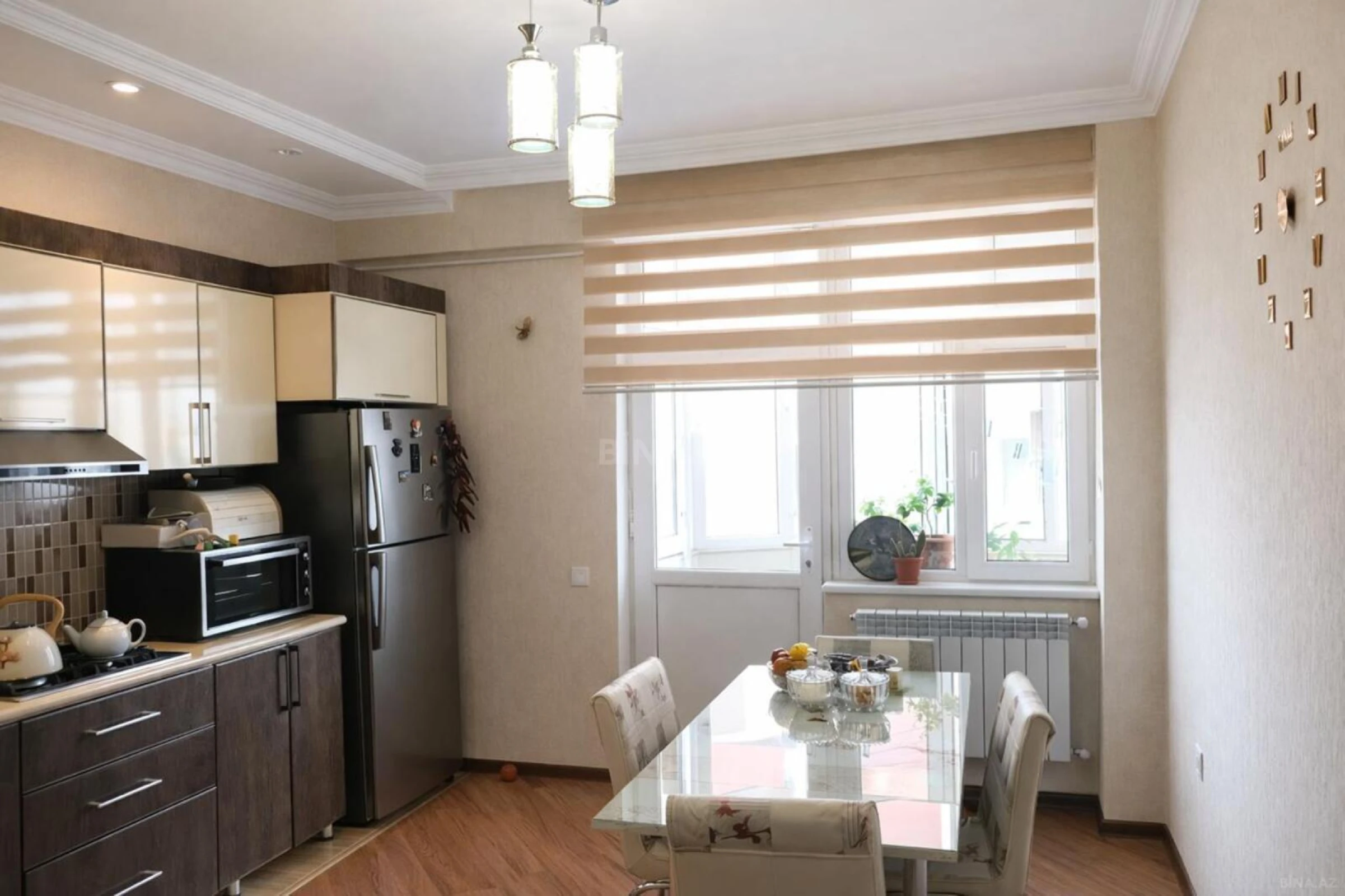 Satılır 2 otaqlı mənzil 101 m²