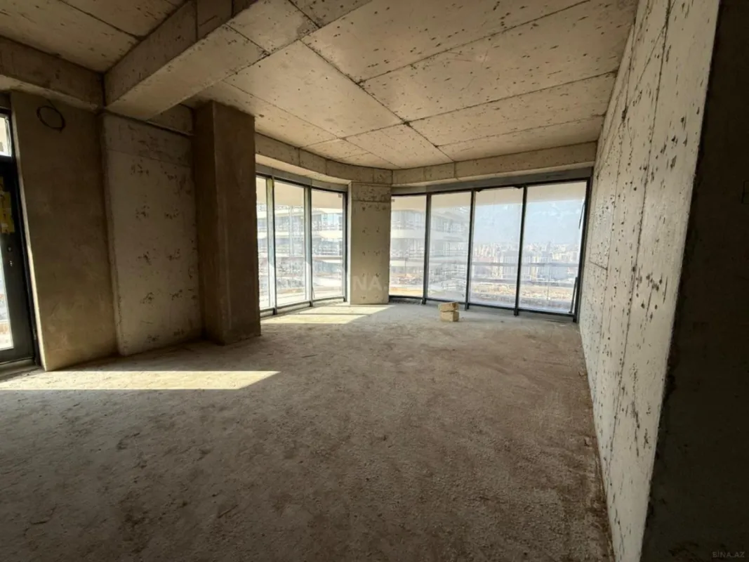 Satılır 3 otaqlı mənzil 187 m²