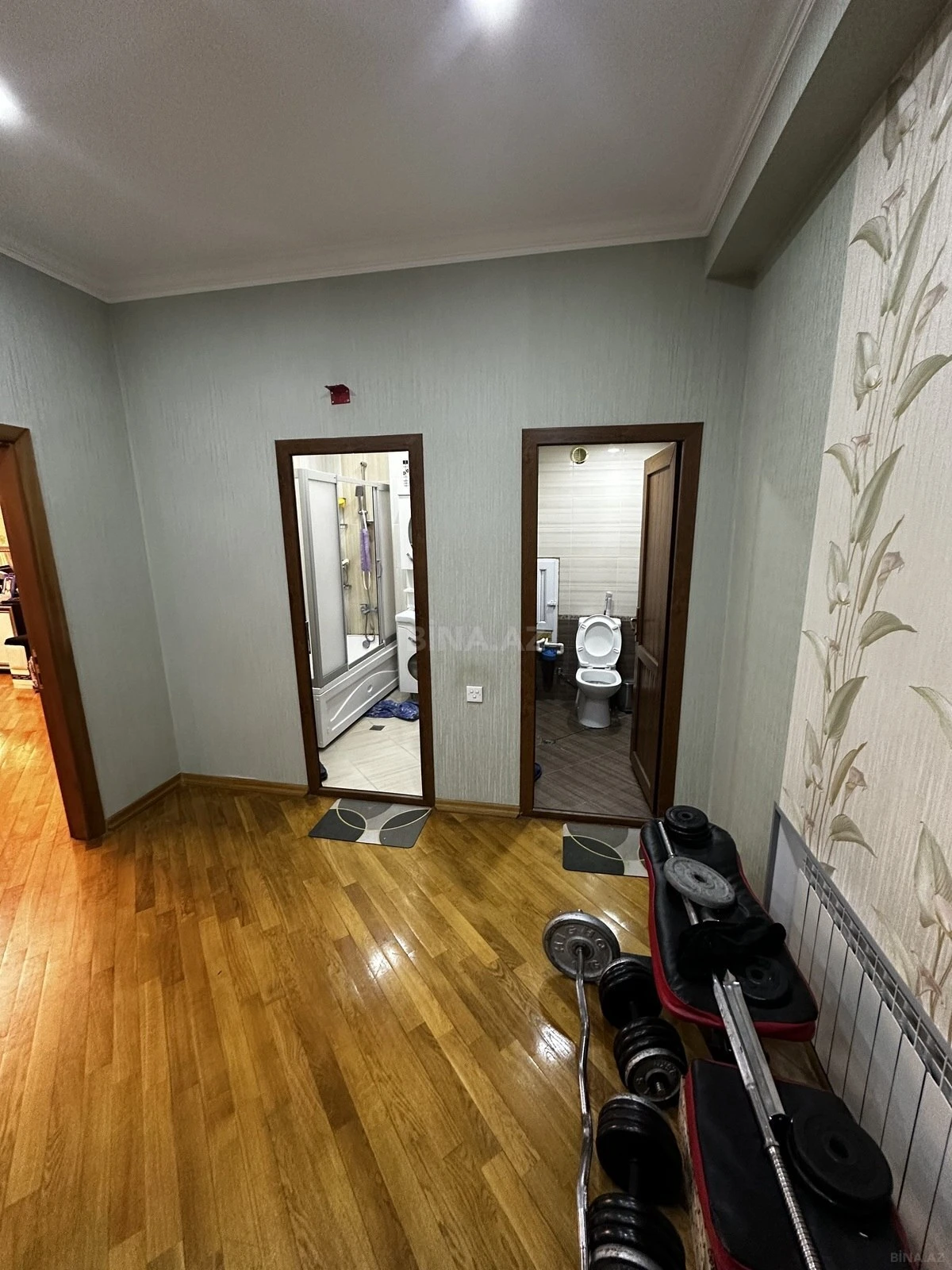 Satılır 2 otaqlı mənzil 105 m²