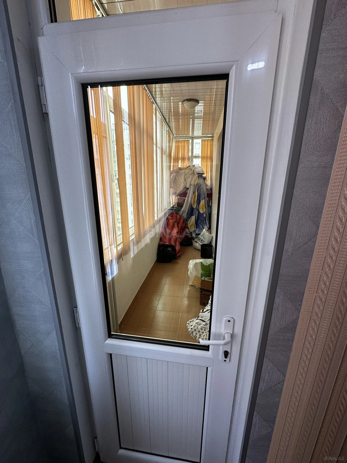 Satılır 2 otaqlı mənzil 105 m²