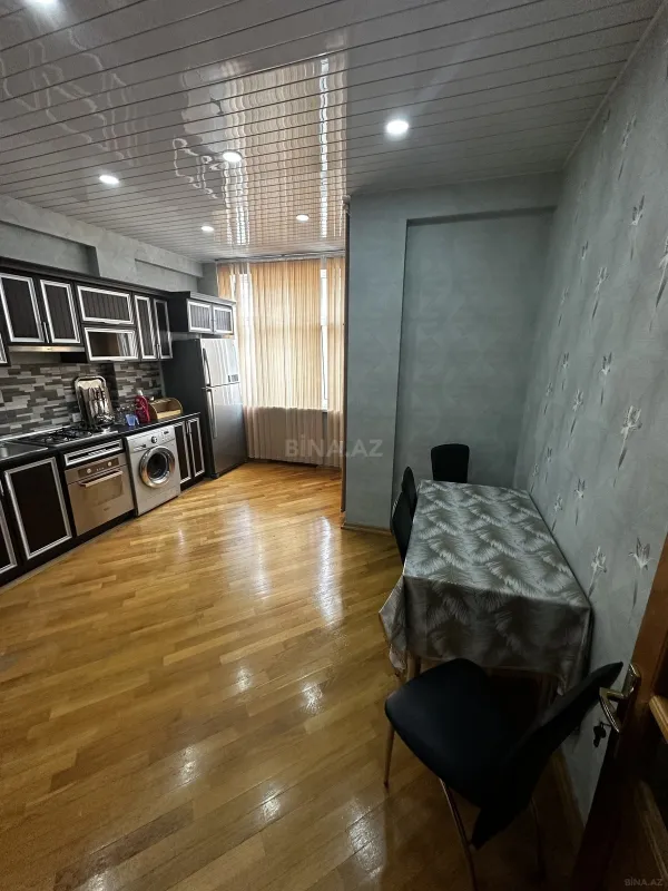 Satılır 2 otaqlı mənzil 105 m²