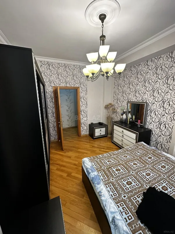 Satılır 2 otaqlı mənzil 105 m²