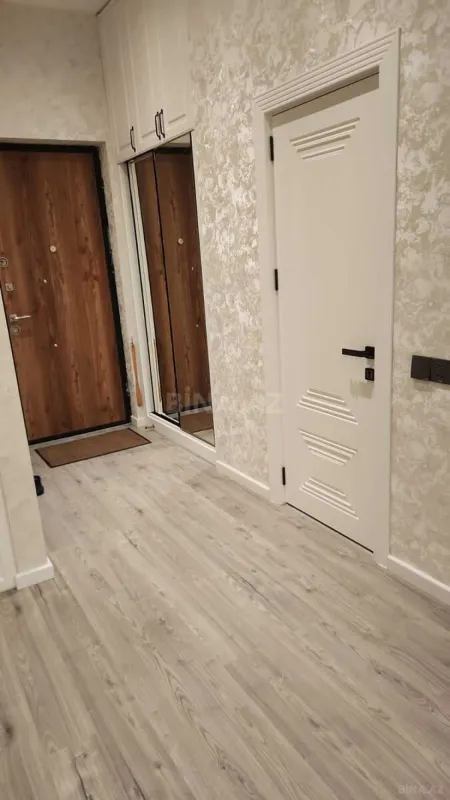 Kirayə verilir 2 otaqlı mənzil 70 m²