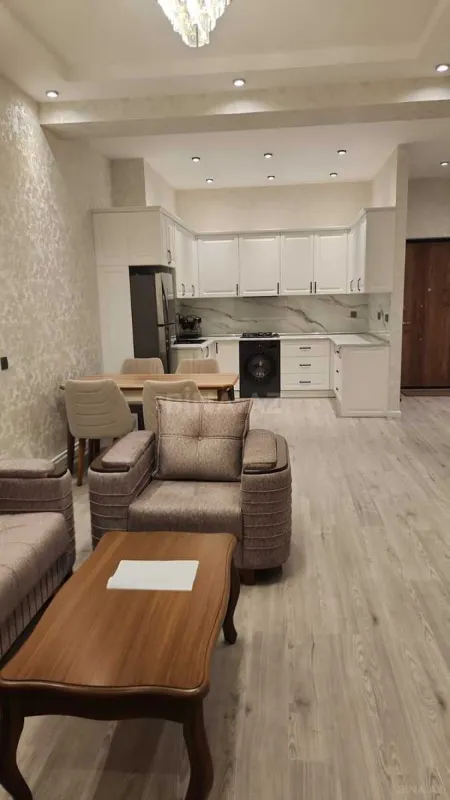Kirayə verilir 2 otaqlı mənzil 70 m²