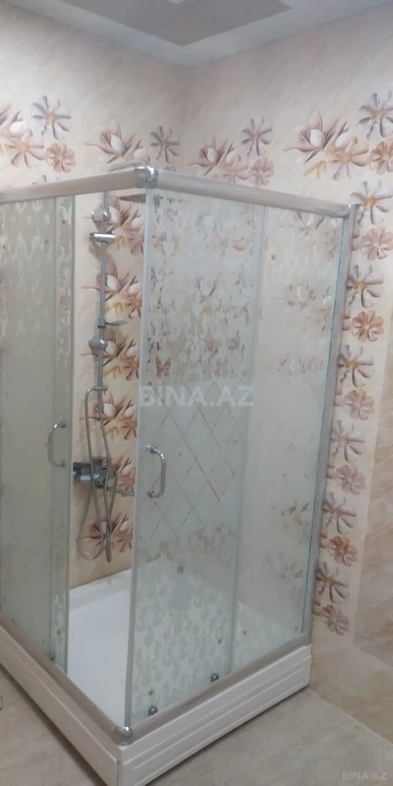 Kirayə verilir 3 otaqlı mənzil 137 m²