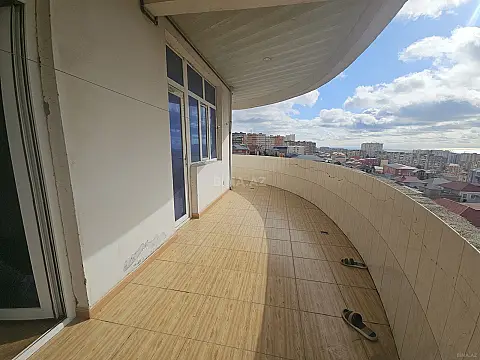 Kirayə verilir 3 otaqlı mənzil 130 m²