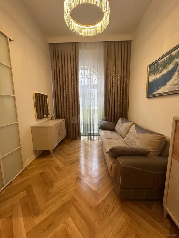 Satılır 3 otaqlı mənzil 86 m²