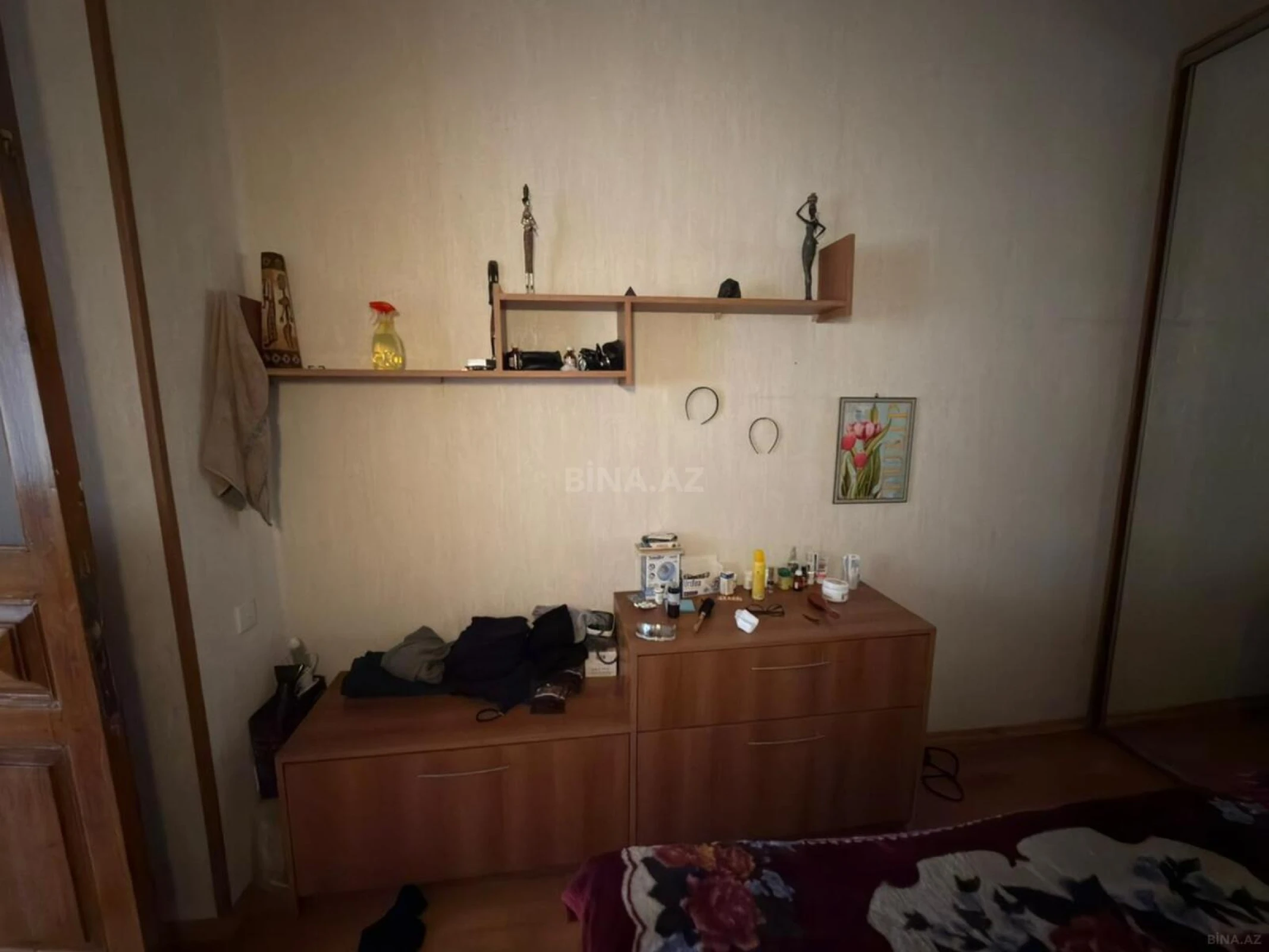 Satılır 4 otaqlı mənzil 75 m²