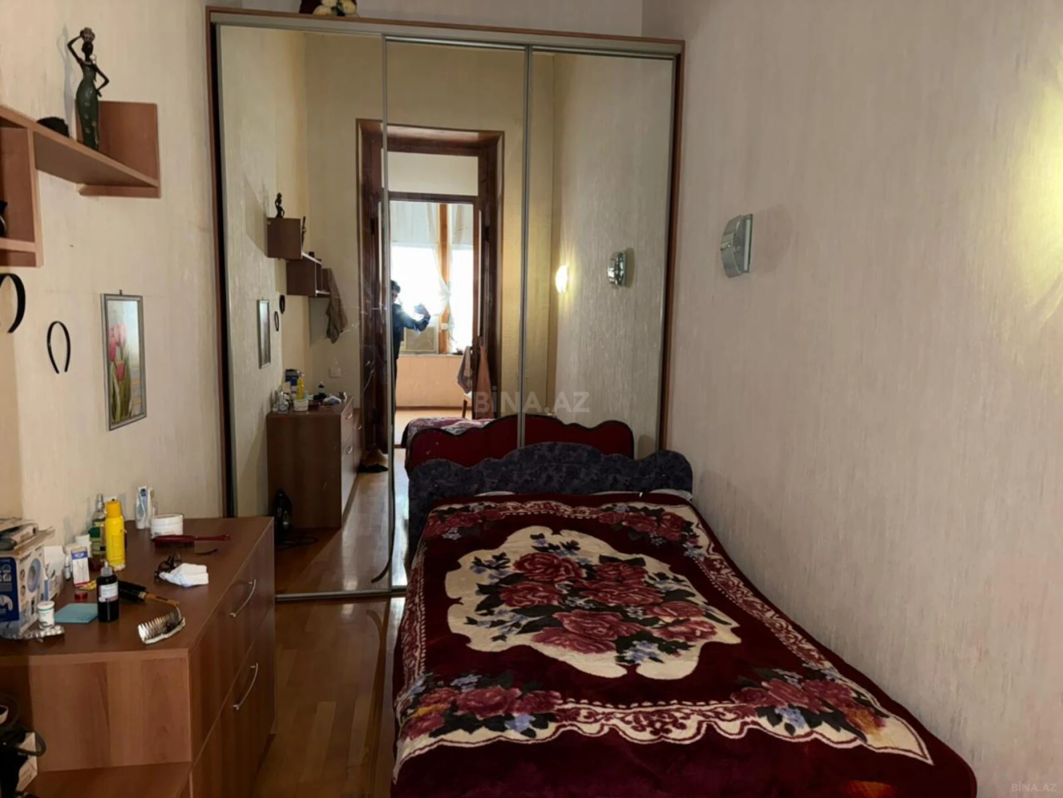 Satılır 4 otaqlı mənzil 75 m²