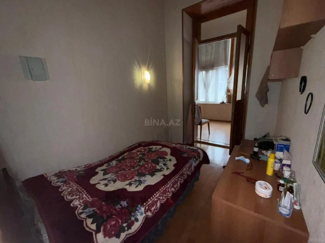 Satılır 4 otaqlı mənzil 75 m²