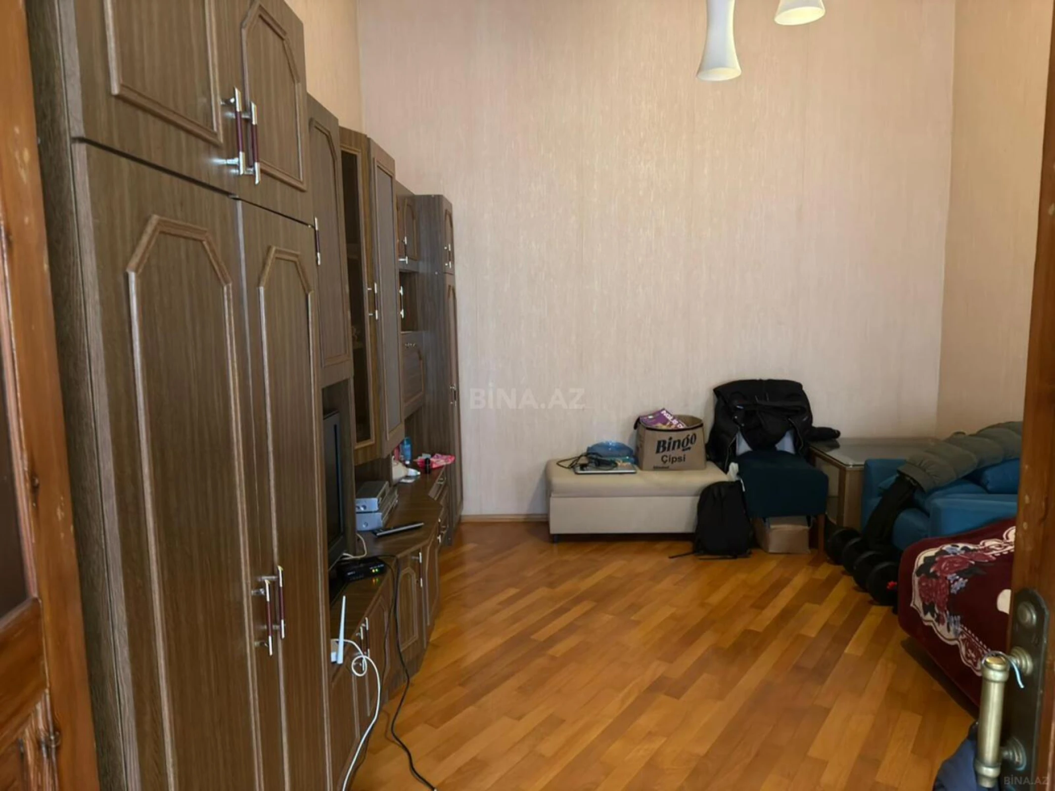 Satılır 4 otaqlı mənzil 75 m²