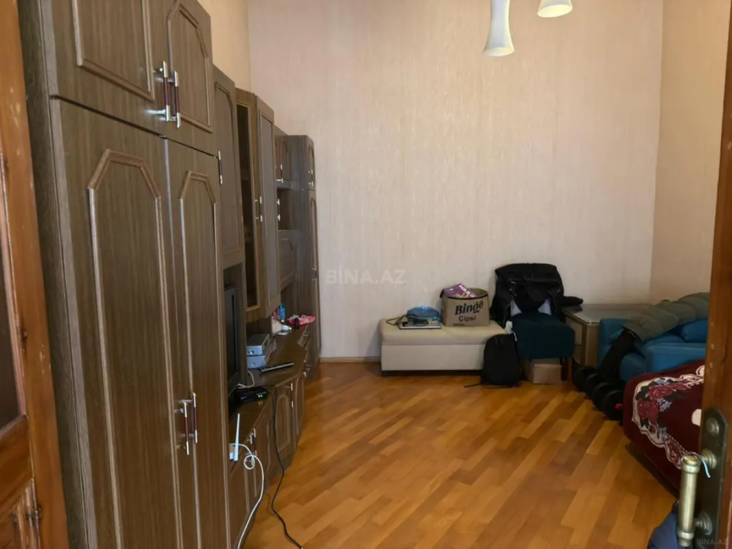 Satılır 4 otaqlı mənzil 75 m²