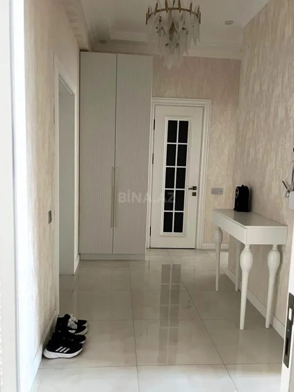 Satılır 2 otaqlı mənzil 80 m²