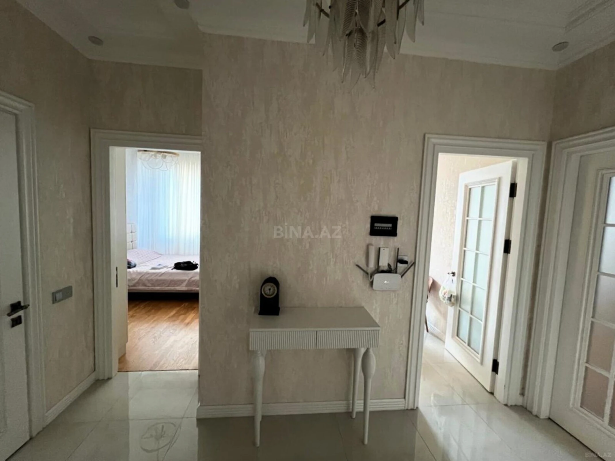 Satılır 2 otaqlı mənzil 80 m²