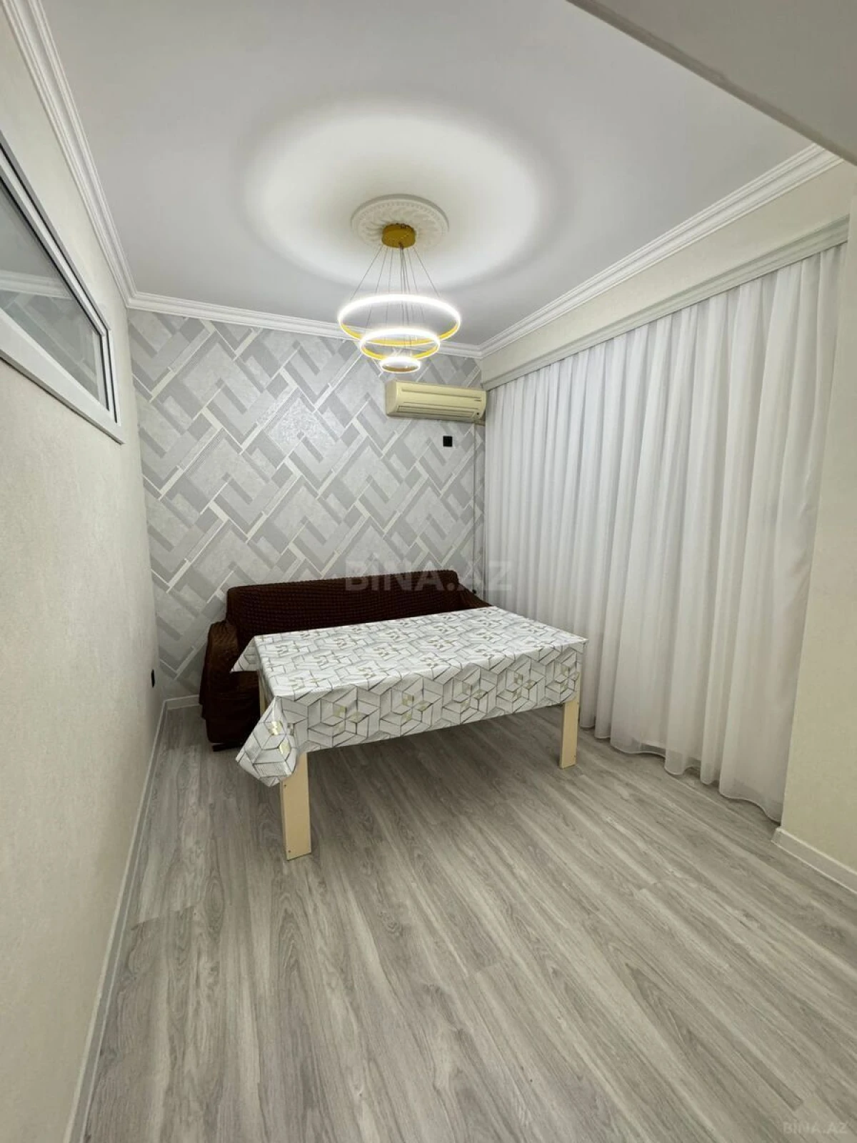 Satılır 2 otaqlı mənzil 42 m²