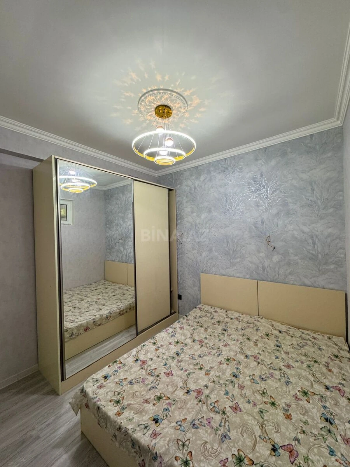 Satılır 2 otaqlı mənzil 42 m²