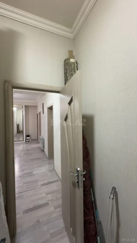 Satılır 3 otaqlı mənzil 126 m²