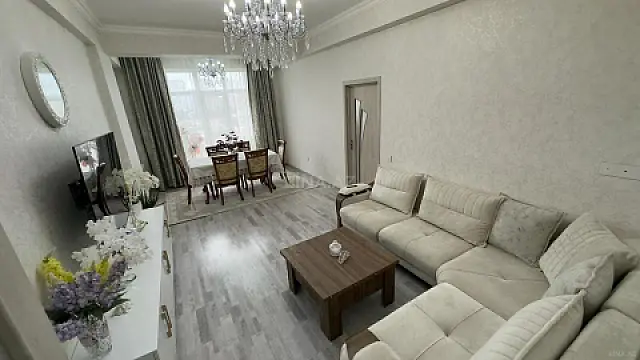 Satılır 3 otaqlı mənzil 126 m²