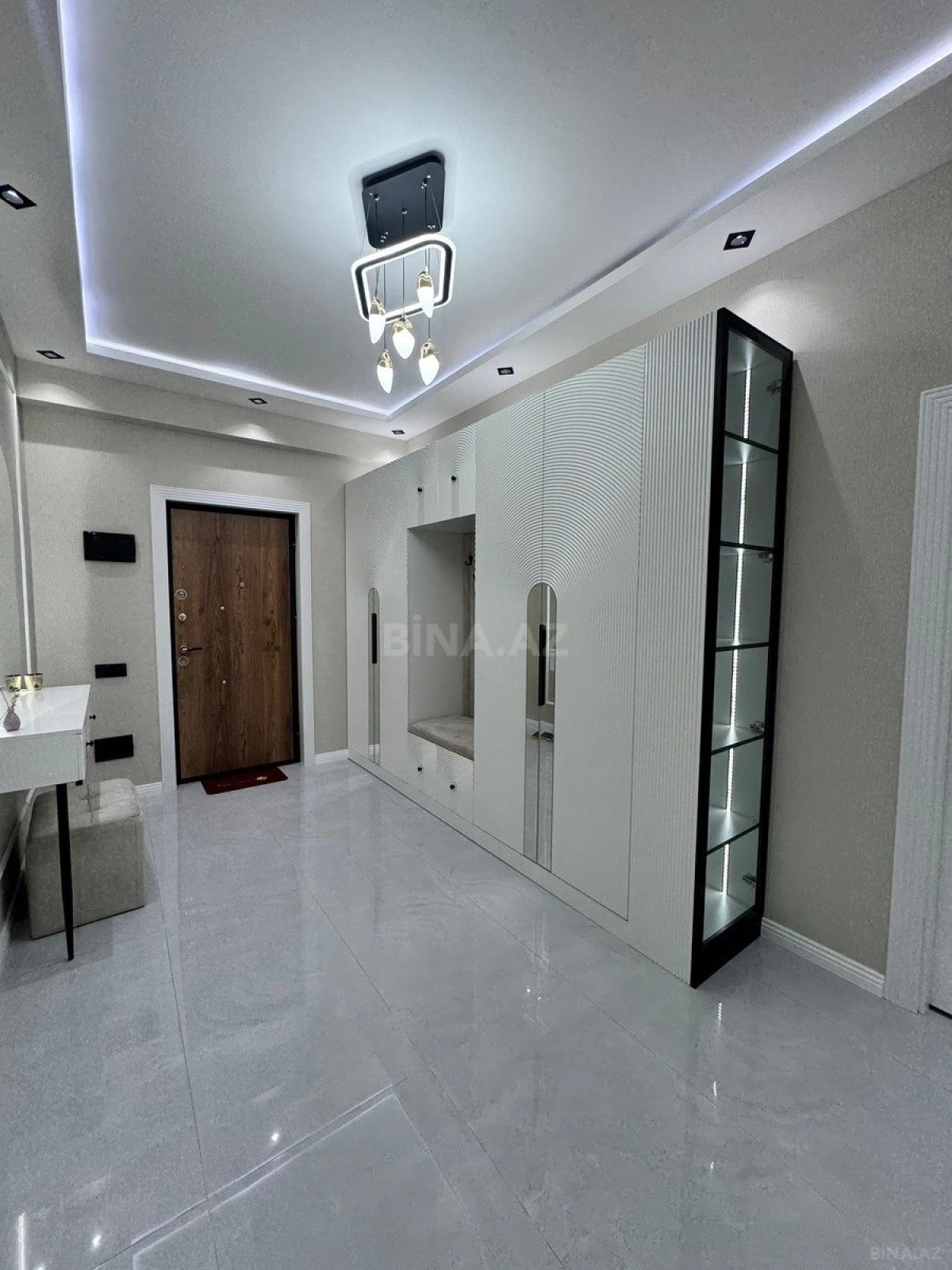 Satılır 3 otaqlı mənzil 88 m²