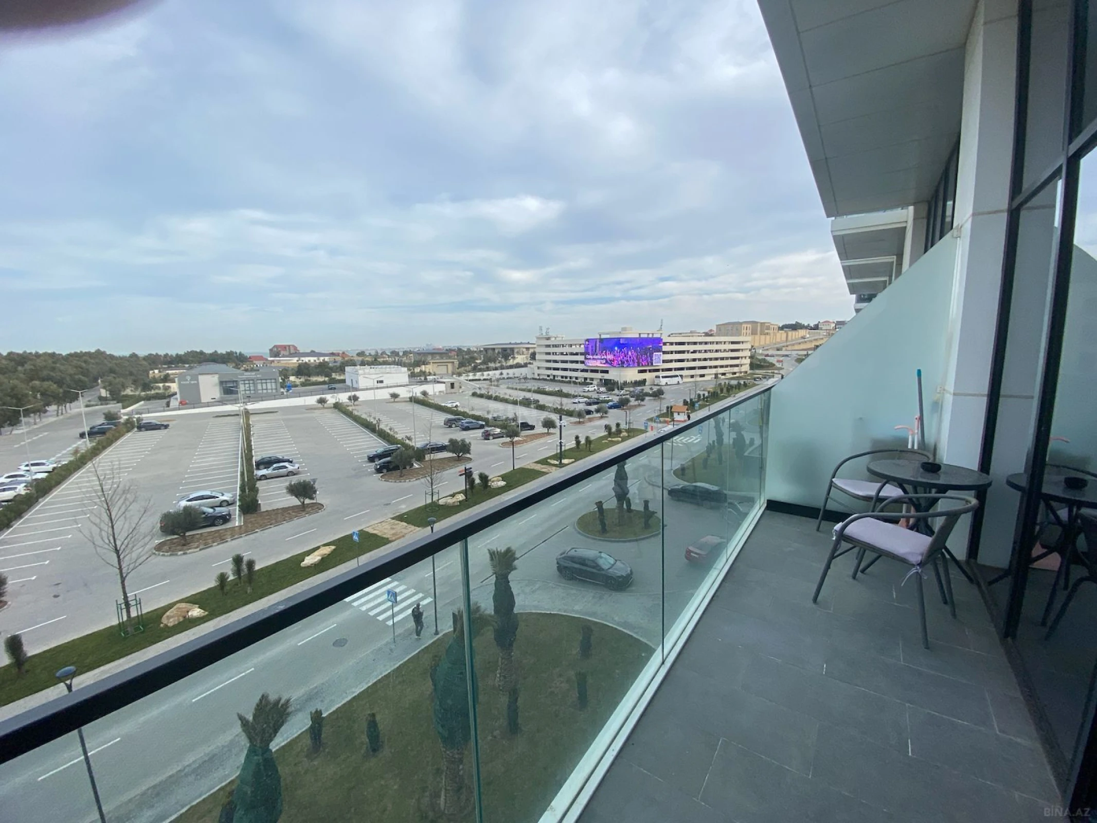 Kirayə verilir 1 otaqlı mənzil 56 m²