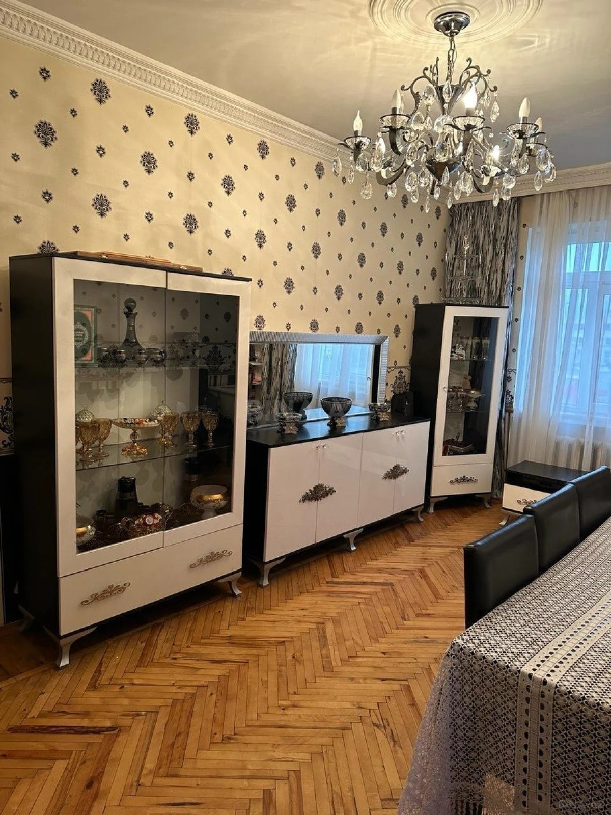 Satılır 4 otaqlı mənzil 100 m²