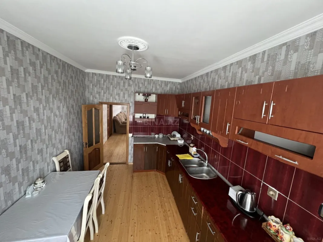 Kirayə verilir 3 otaqlı həyət evi 200 m²