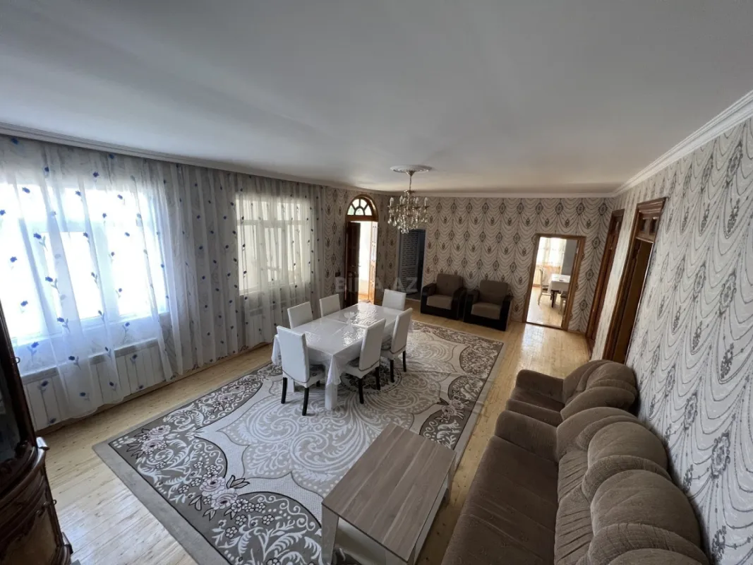 Kirayə verilir 3 otaqlı həyət evi 200 m²
