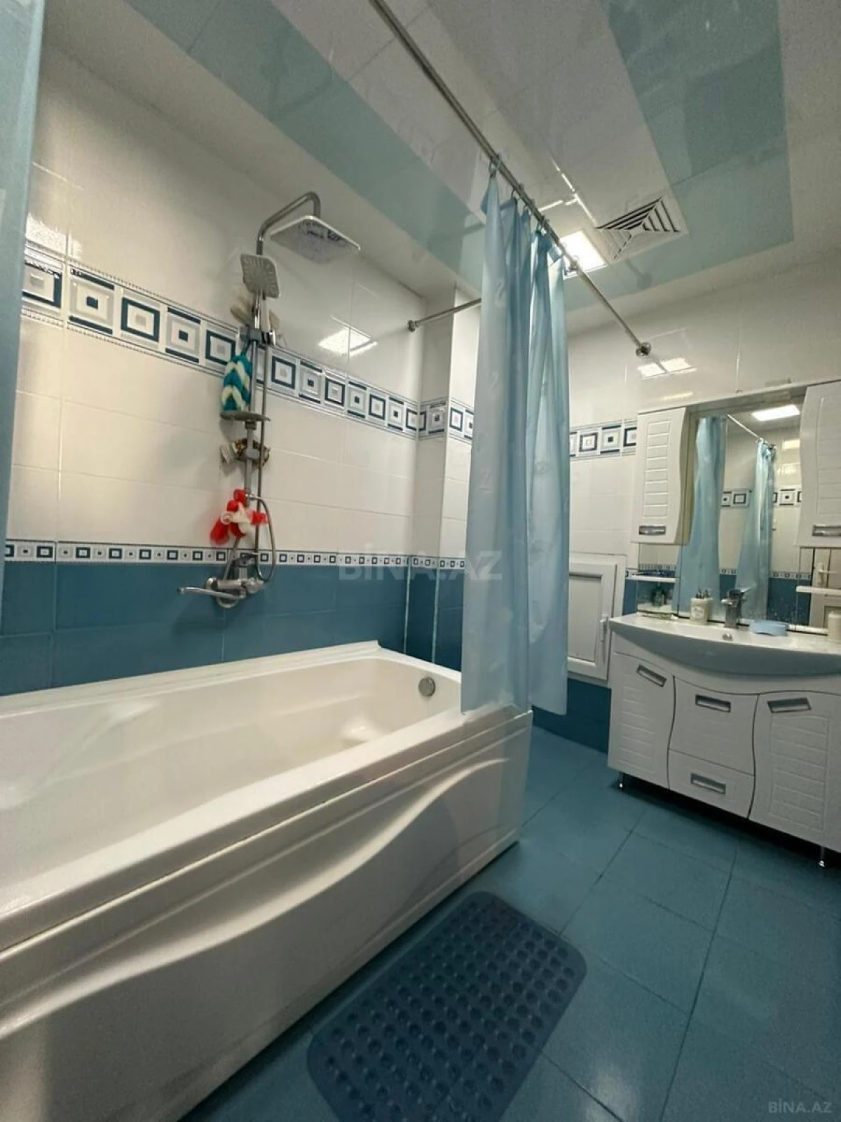 Satılır 3 otaqlı mənzil 120 m²