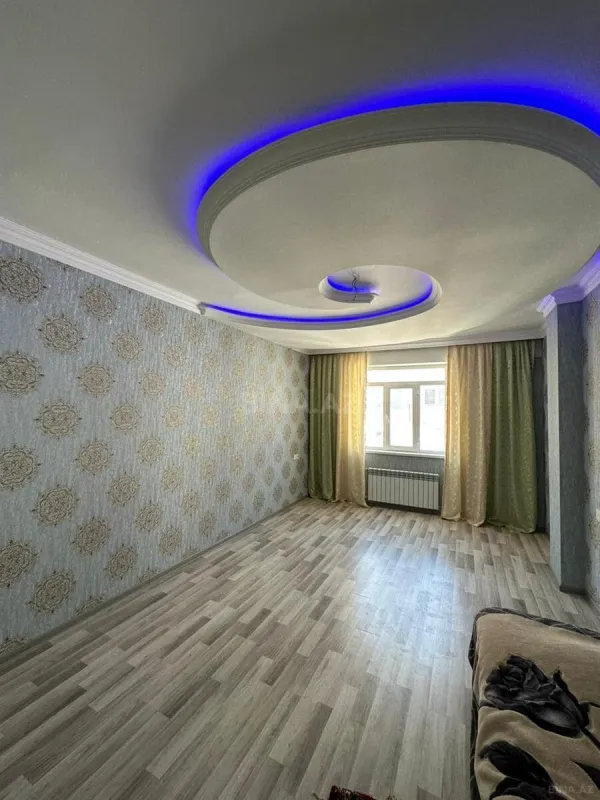 Satılır 3 otaqlı mənzil 120 m²