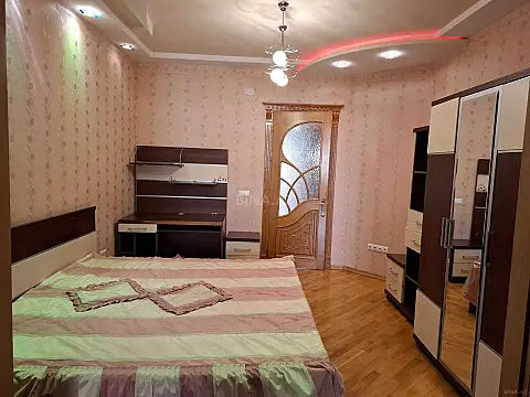 Kirayə verilir 3 otaqlı mənzil 120 m²