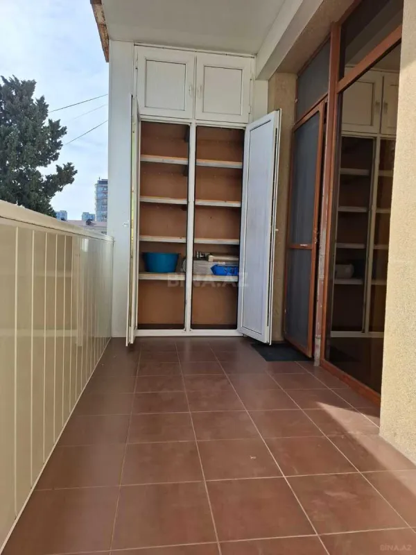 Kirayə verilir 3 otaqlı mənzil 120 m²