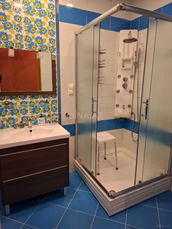 Kirayə verilir 3 otaqlı mənzil 120 m²