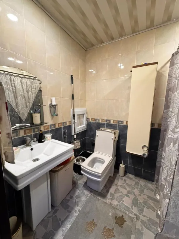 Kirayə verilir 2 otaqlı mənzil 70 m²